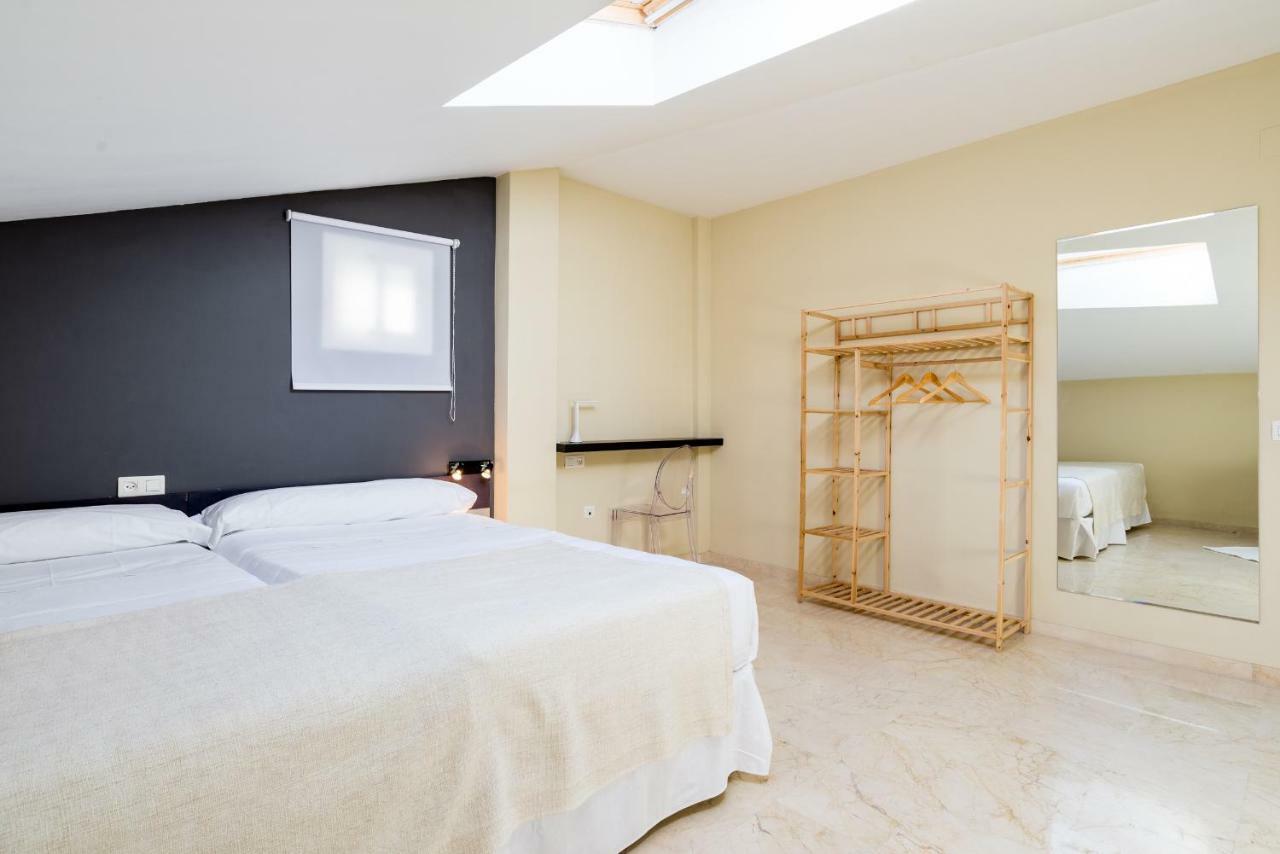 Апартаменти Gr3-Renovated Apt Next To Old Town With Cozy Terrace Малага Екстер'єр фото